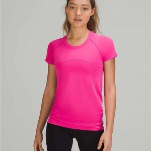 LULU LEMON SWIFTLY TECH 2.0 SHORT-SLEEVE *HIP-LENGTH* SONIC PINK SIZE 6